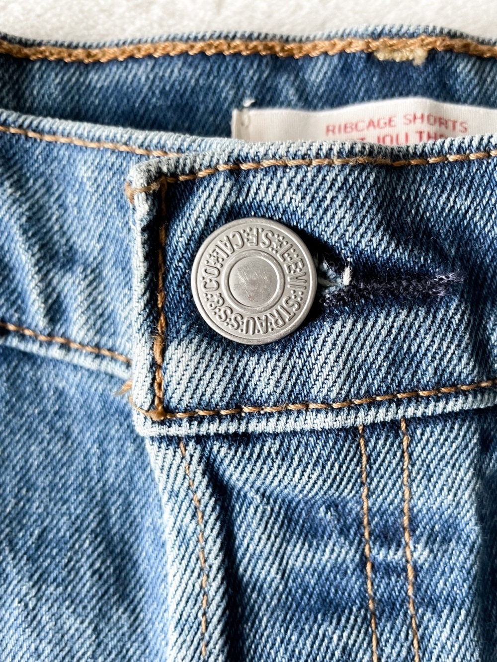 Levi's Ribcage Shorts - Picture 8 of 13